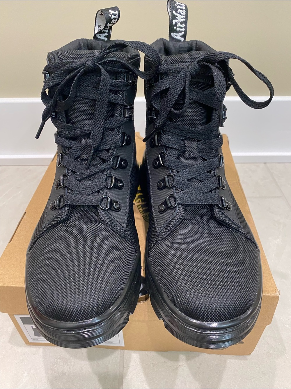 NEW in Box Dr. Martens Combs W Black Boots size 8 - Picture 3 of 12